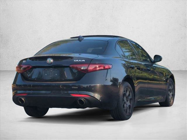 Used 2017 Alfa Romeo Giulia AWD image 6