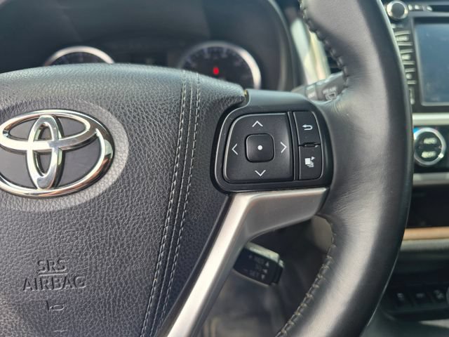 Used 2015 Toyota Highlander Limited AWD/4WD image 29