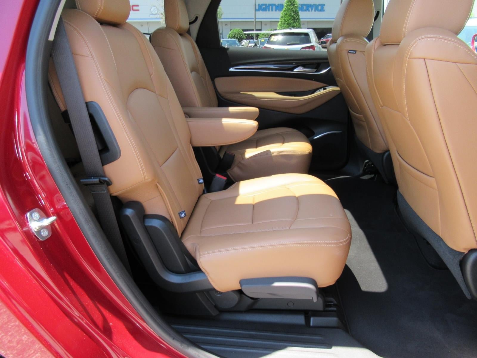 Used 2018 Buick Enclave Premium FWD image 28