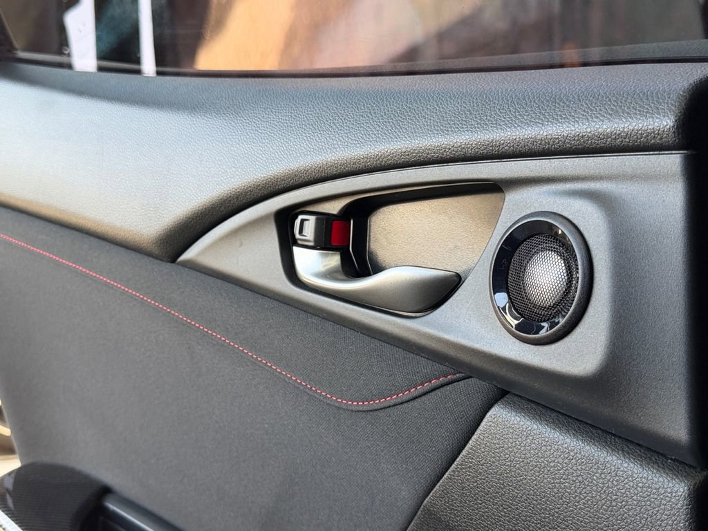 Used 2017 Honda Civic Type R image 27