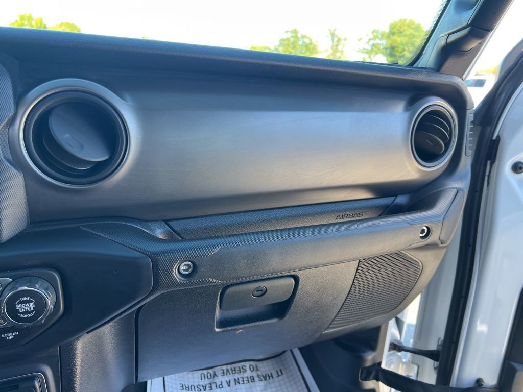 Certified 2020 Jeep Gladiator Sport w/ Quick Order Package 24S image 38