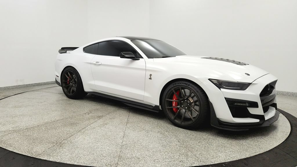Used 2020 Ford Mustang Shelby GT500 w/ Technology Package RWD image 7