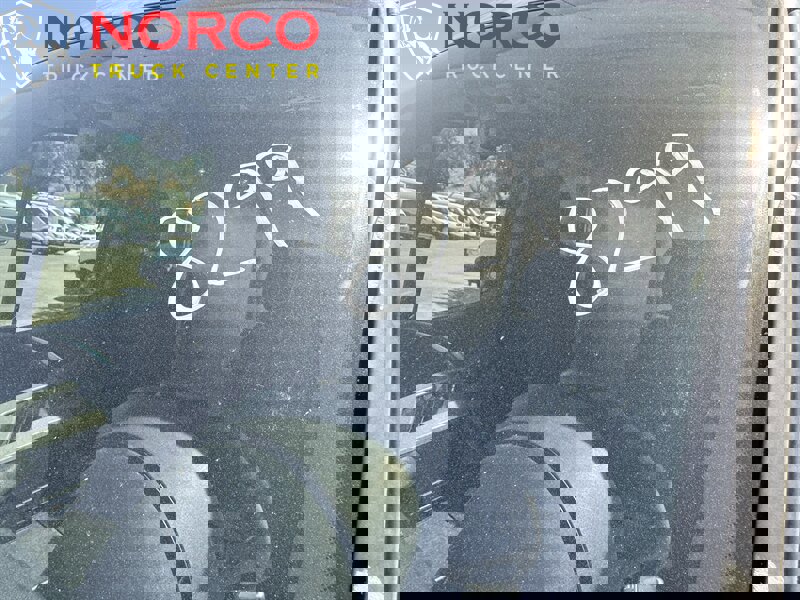 Used 2018 Mercedes-Benz Sprinter 2500 image 30