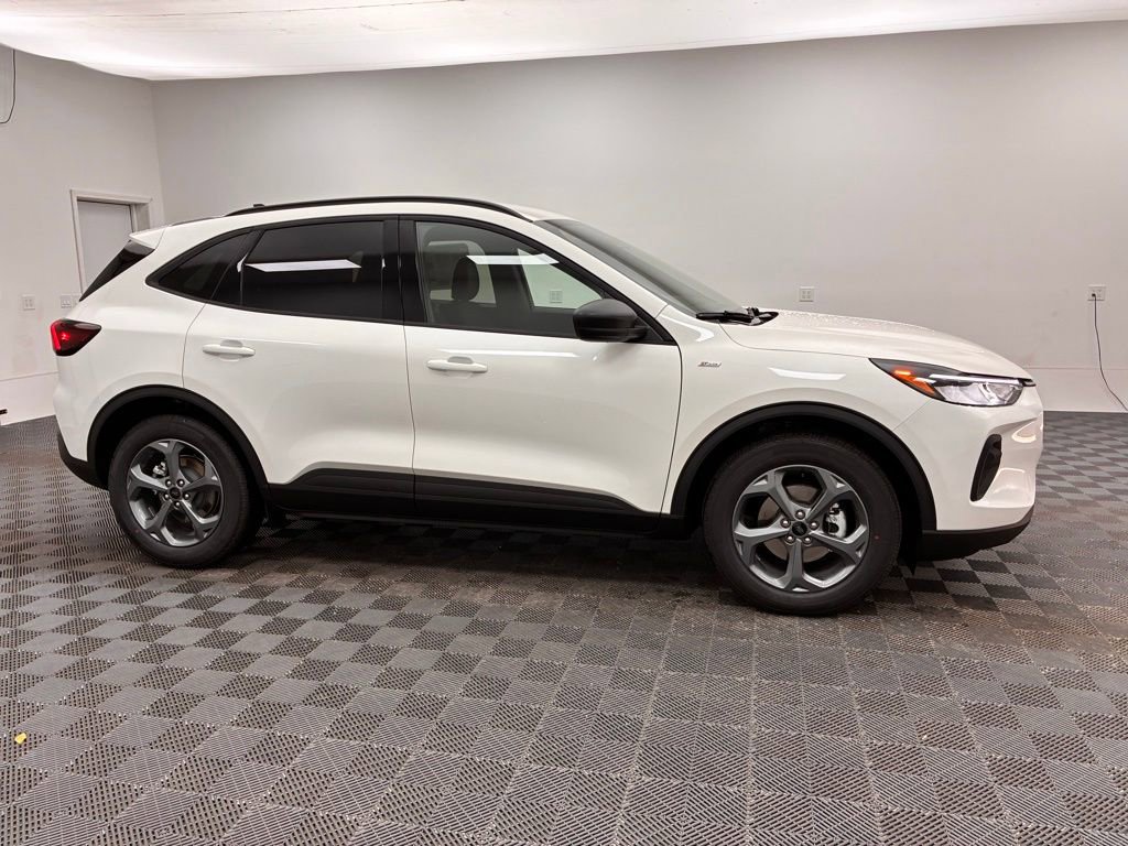 New 2026 Ford Escape ST-Line w/ Cold Weather Package image 7