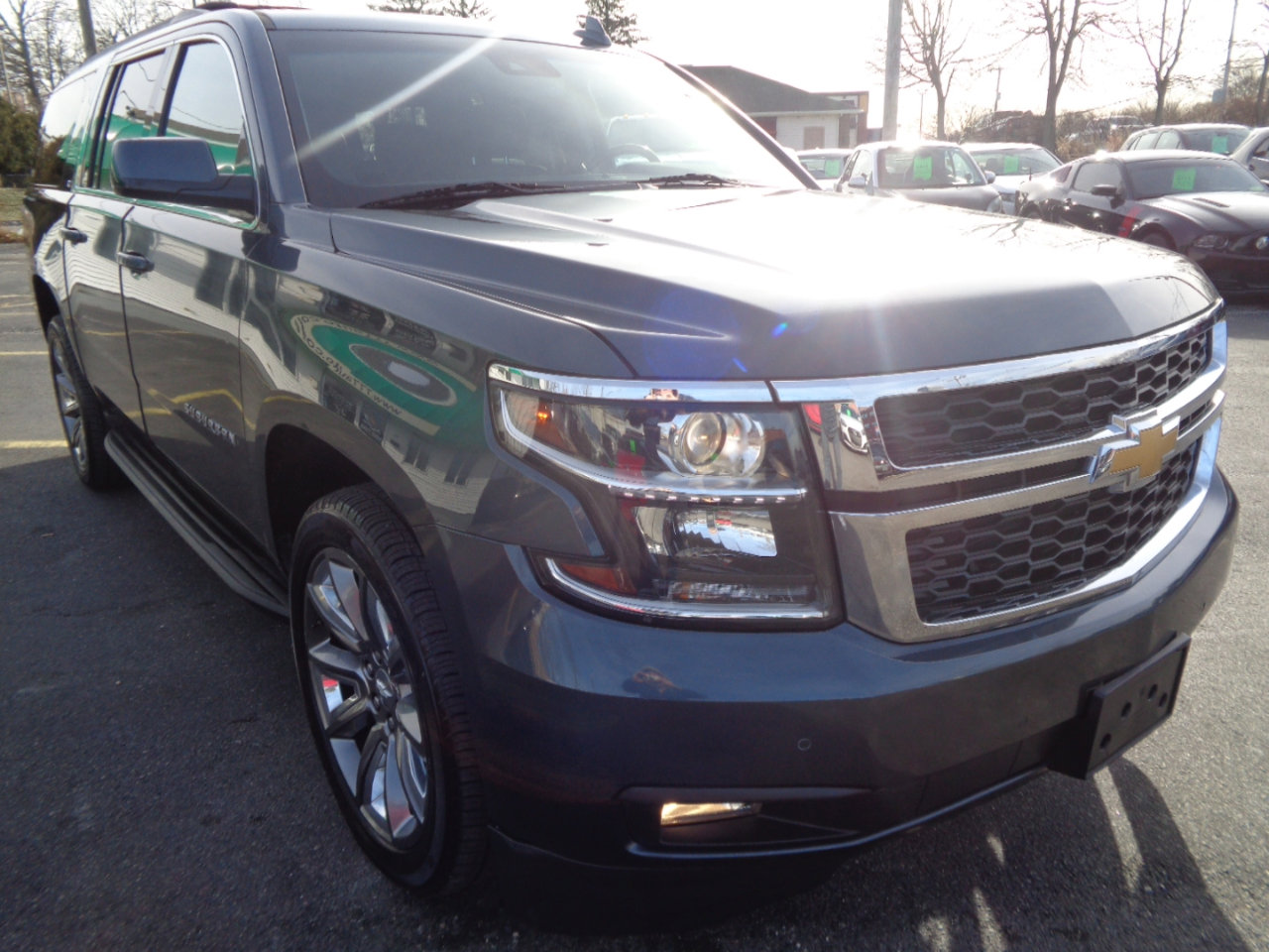 Used 2019 Chevrolet Suburban LT w/ Luxury Package image 15