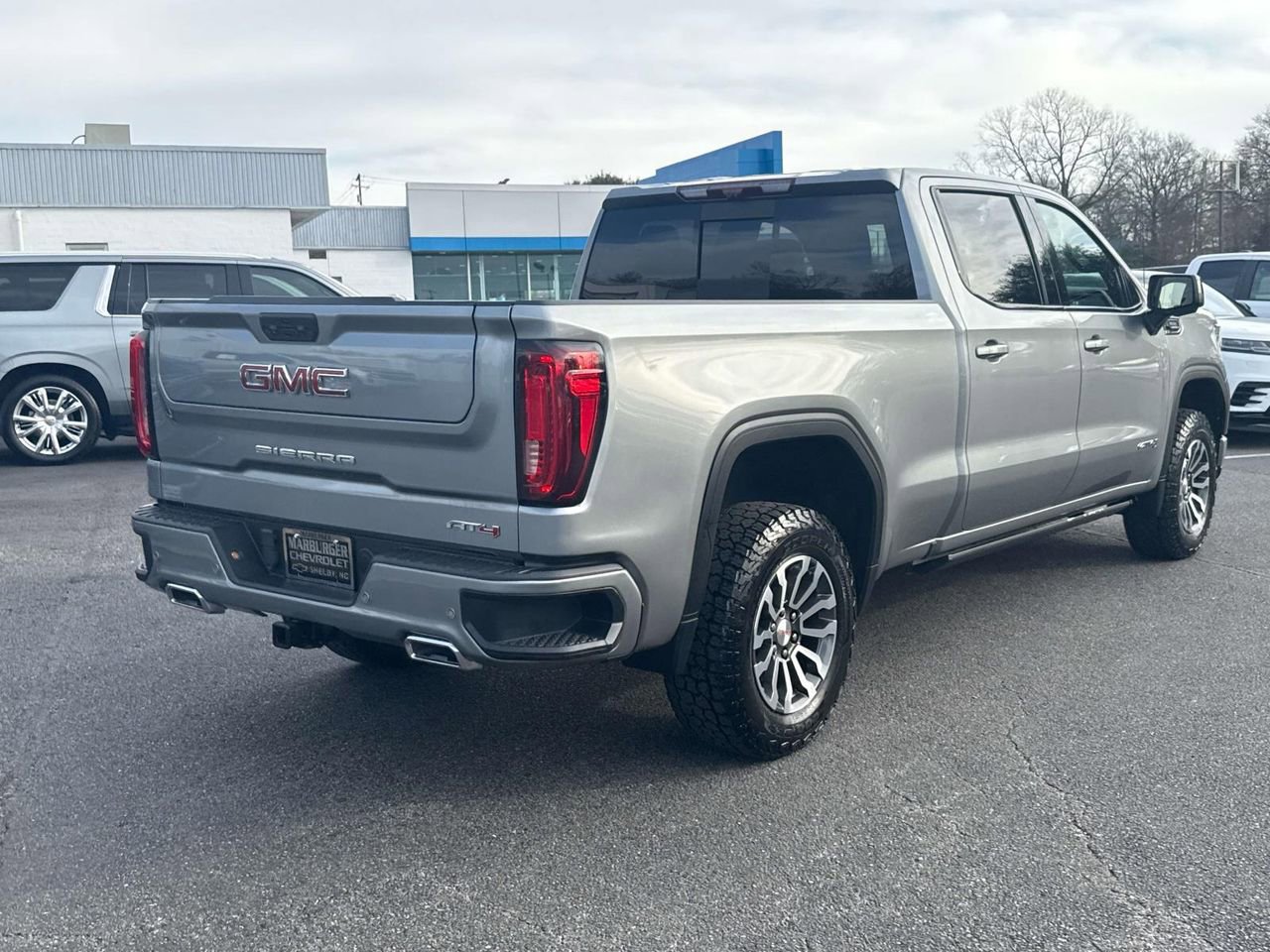 Used 2023 GMC Sierra 1500 AT4 w/ AT4 Premium Package AWD/4WD image 7