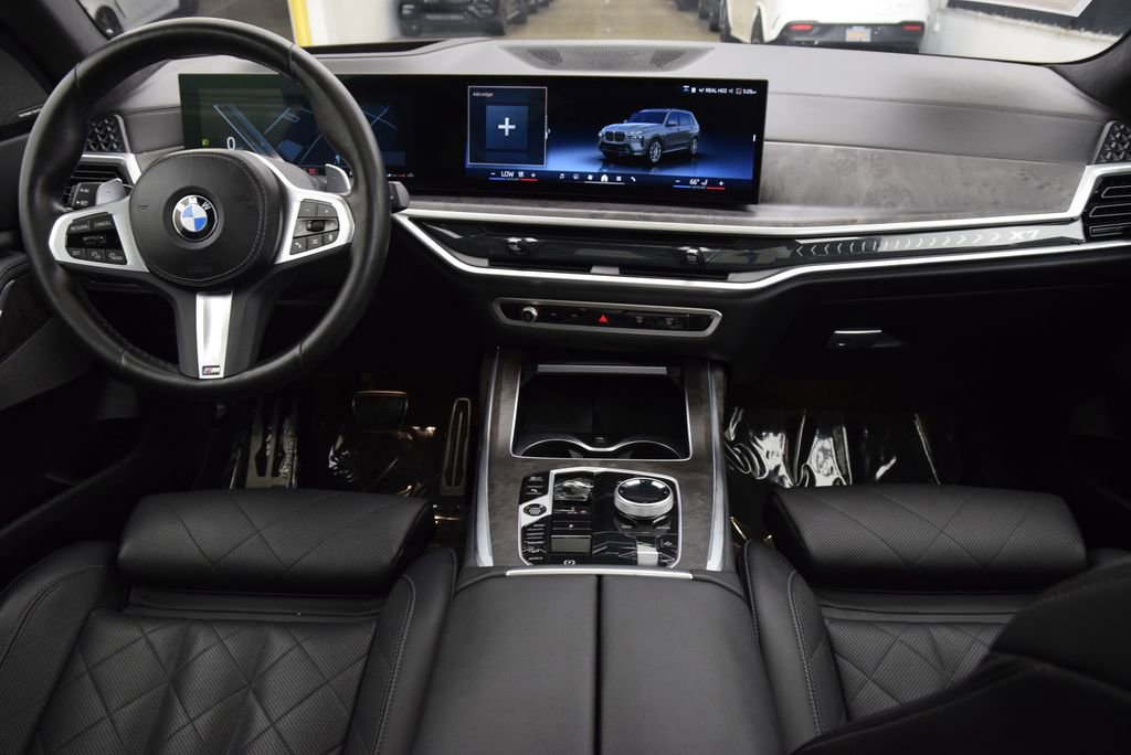 Used 2024 BMW X7 xDrive40i w/ M Sport Package AWD/4WD image 21