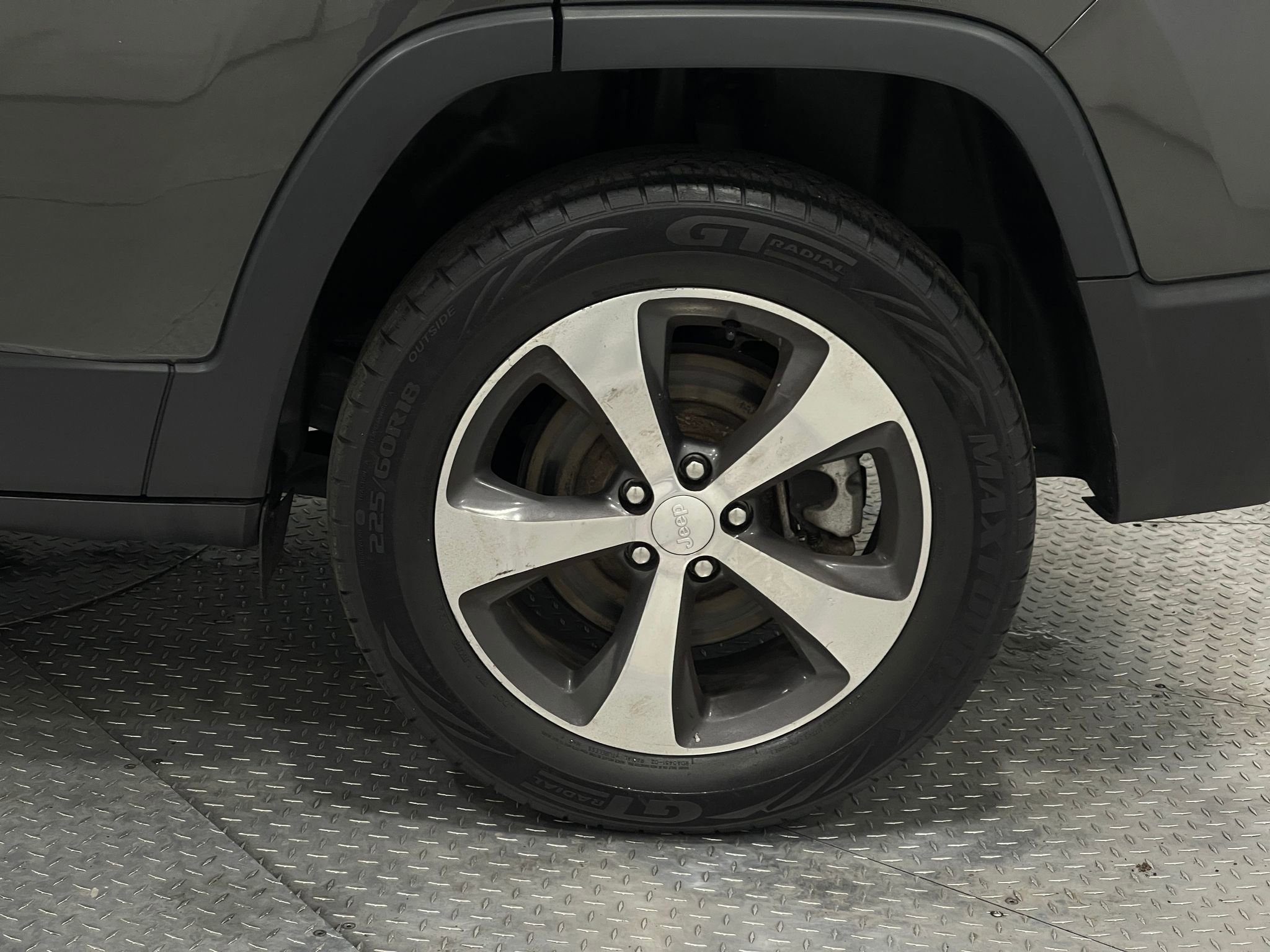 Used 2021 Jeep Cherokee Limited image 35