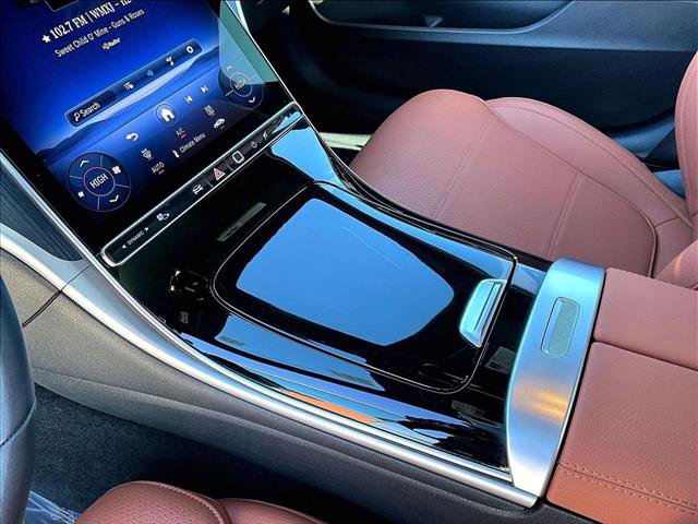 Used 2025 Mercedes-Benz C 300 Sedan image 15