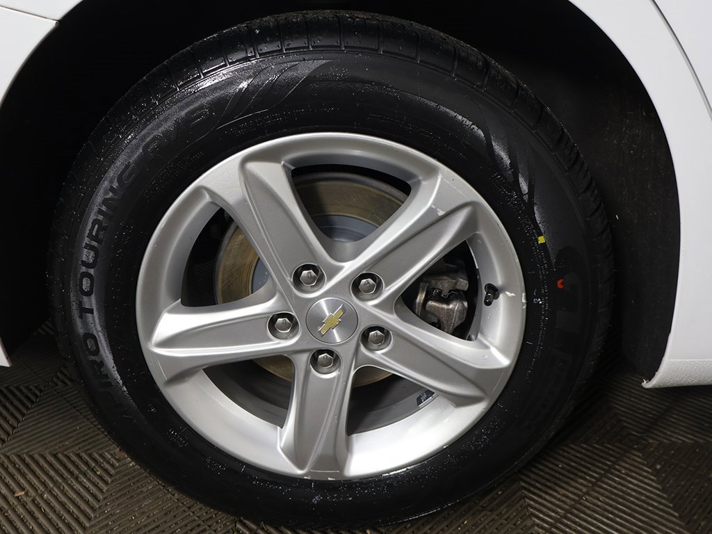 Used 2022 Chevrolet Malibu LT image 19