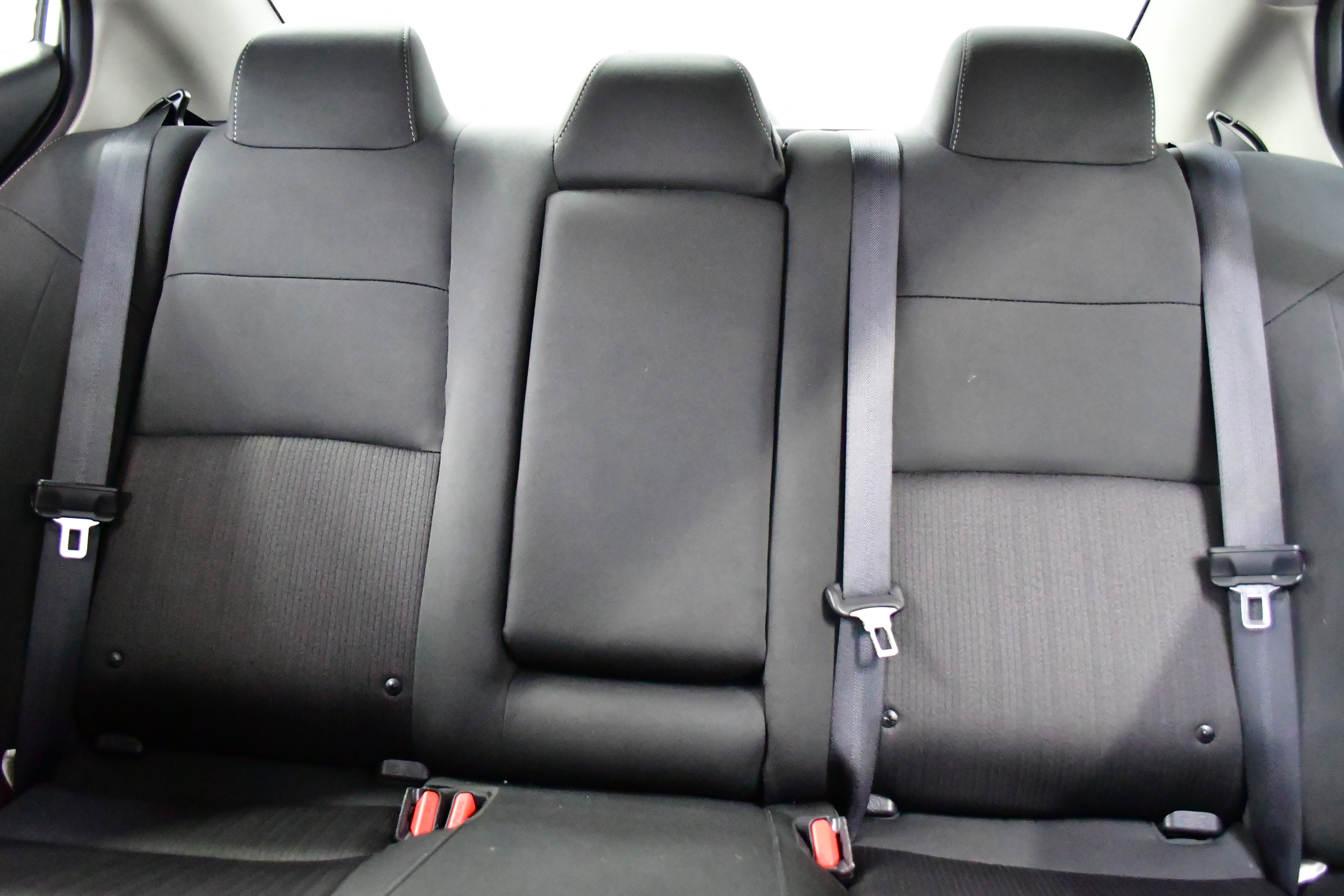 Used 2025 Nissan Altima 2.5 SV FWD image 11