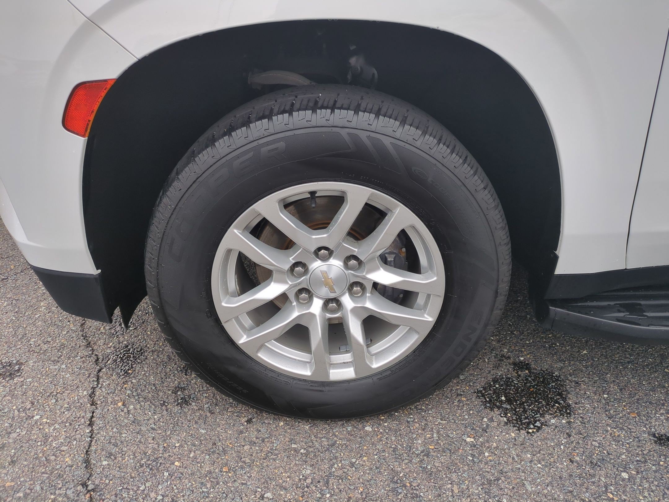 Used 2021 Chevrolet Suburban LT AWD/4WD image 8