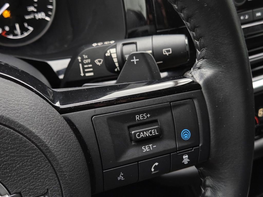 Certified 2022 Nissan Pathfinder SV w/ SV Premium Package image 27