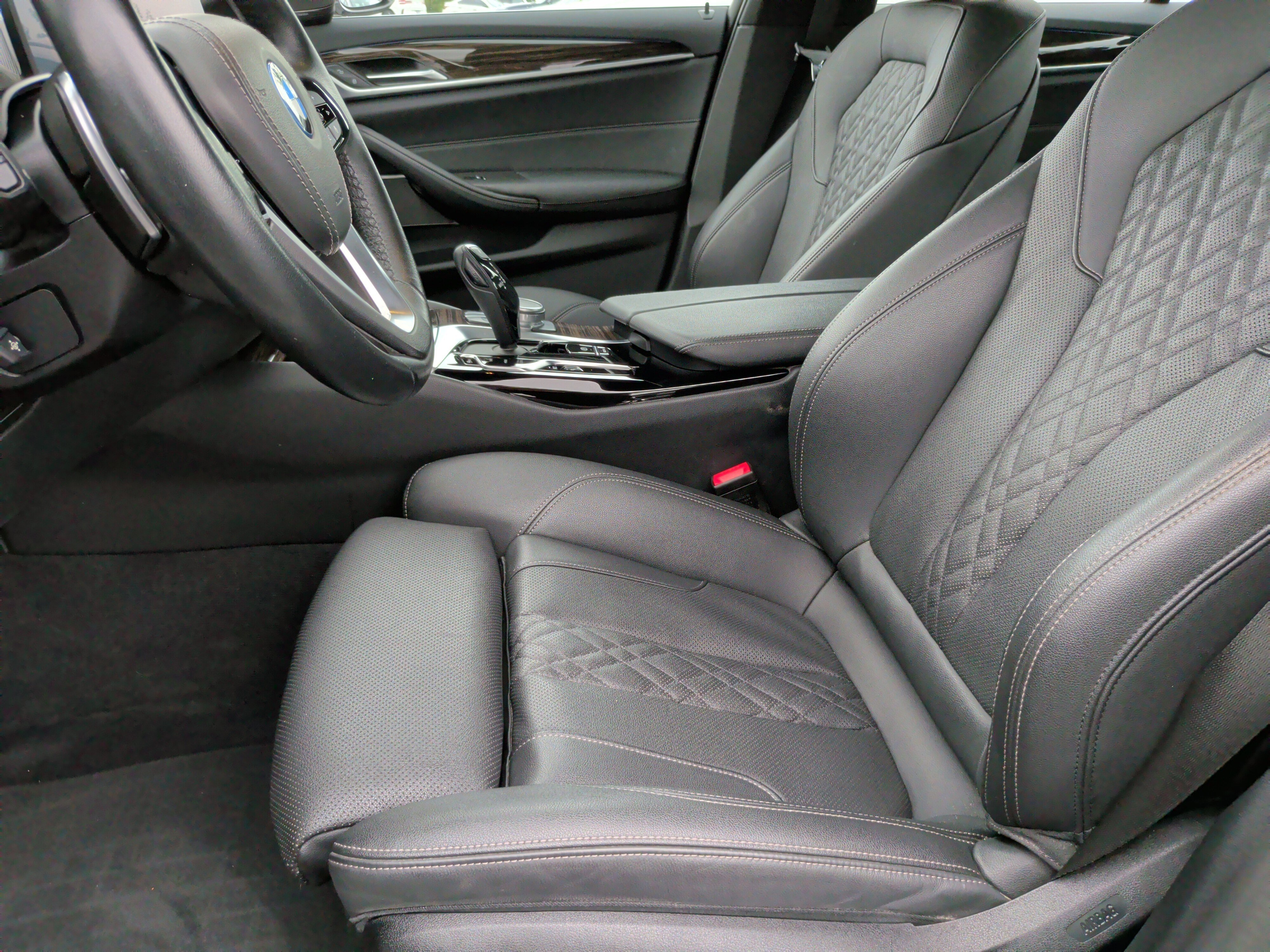 Certified 2023 BMW 530e w/ Premium Package RWD image 26