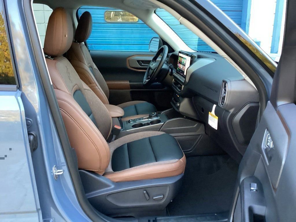 New 2025 Ford Bronco Sport Outer Banks w/ Outer Banks Tech Package+ AWD/4WD image 33
