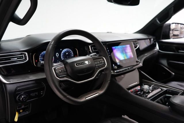 Used 2022 Jeep Wagoneer Series III w/ Premium Group I image 16