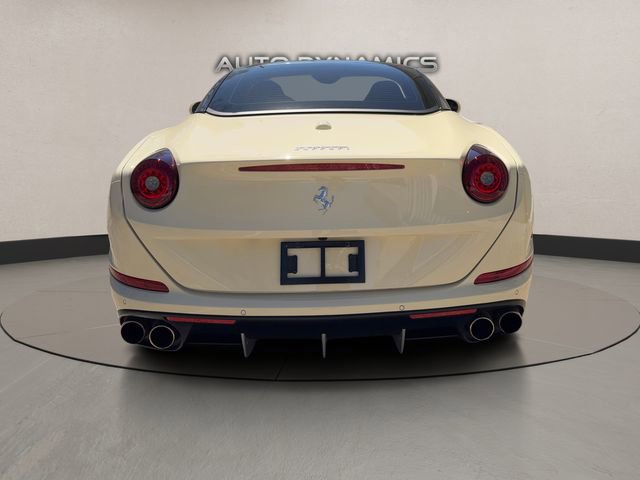 Used 2016 Ferrari California T RWD image 8