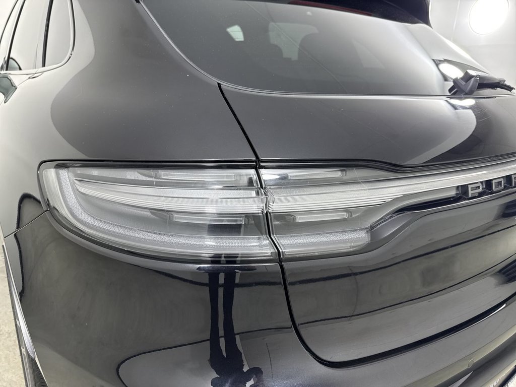 Certified 2026 Porsche Macan Turbo AWD/4WD image 18