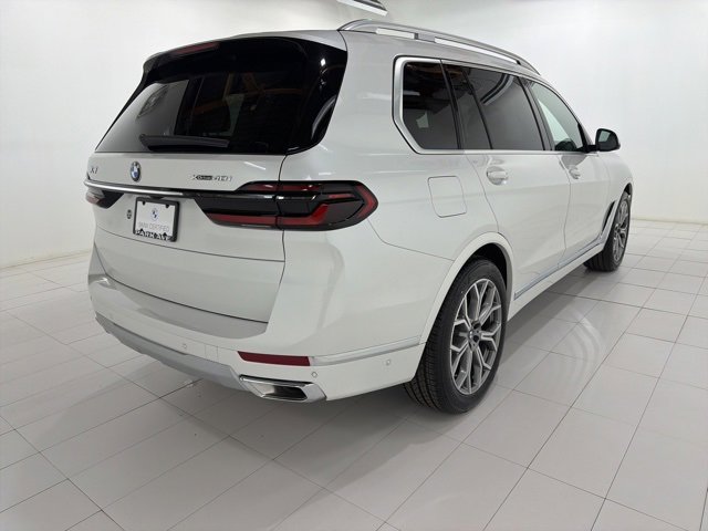 Certified 2024 BMW X7 xDrive40i image 5