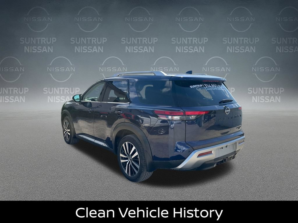 Certified 2025 Nissan Pathfinder Platinum w/ Black Appearance Package AWD/4WD image 4