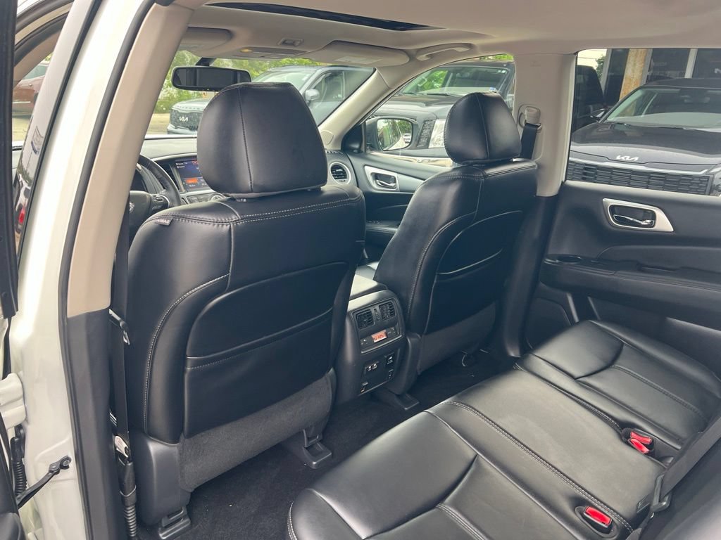 Used 2019 Nissan Pathfinder SL w/ SL Premium Package AWD/4WD image 10