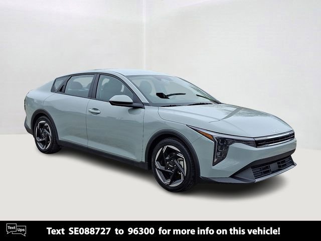 Certified 2025 Kia K4 EX image 1