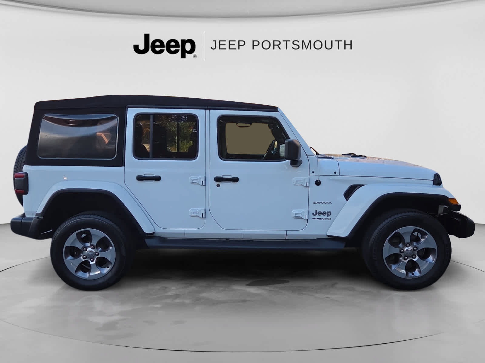 Used 2021 Jeep Wrangler Unlimited Sahara w/ Dual Top Group AWD/4WD image 8