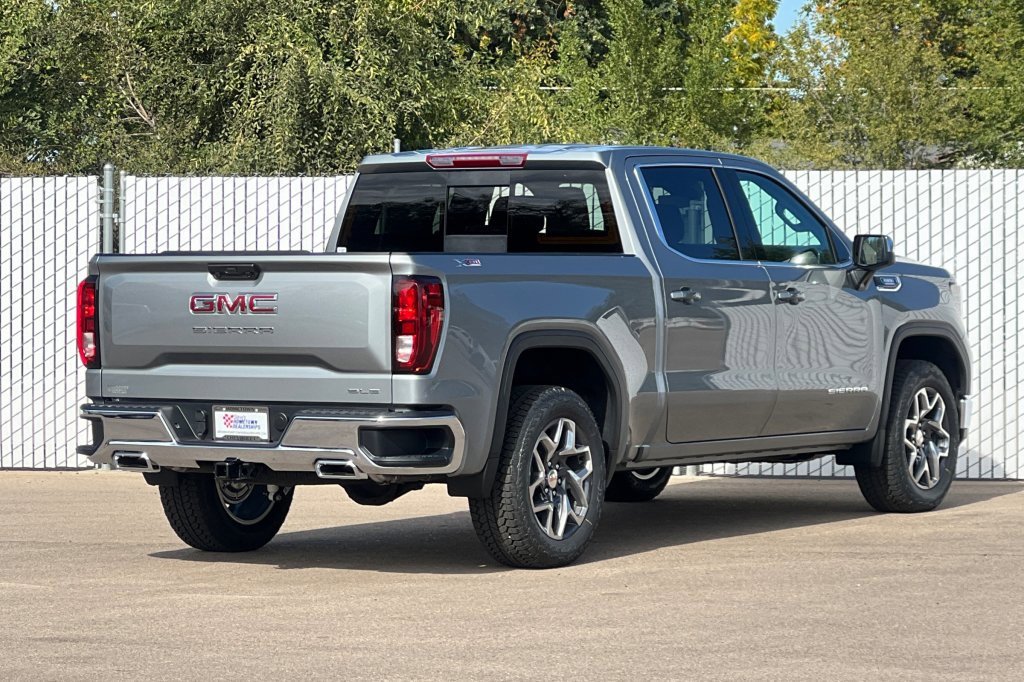 New 2026 GMC Sierra 1500 SLE image 4