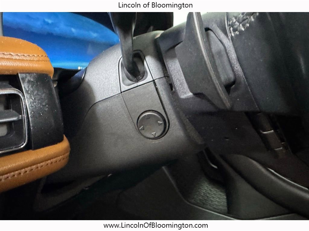 Used 2020 Lincoln Aviator Reserve w/ Equipment Group 202A image 33