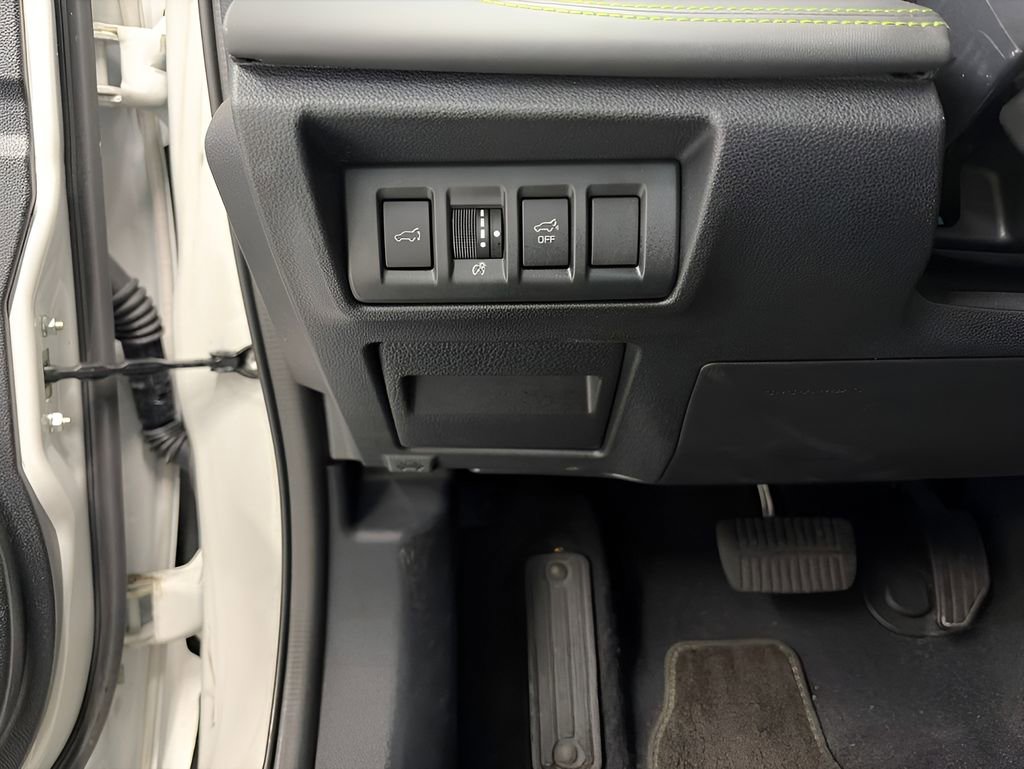 Used 2025 Subaru Outback Onyx Edition AWD/4WD image 24