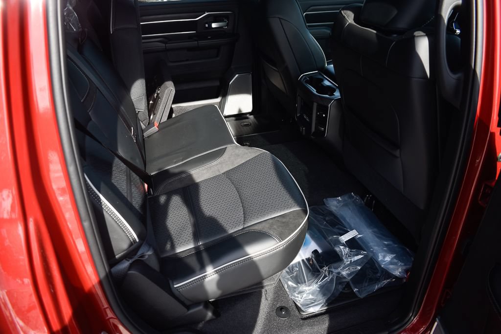 New 2026 RAM 3500 Laramie AWD/4WD image 31