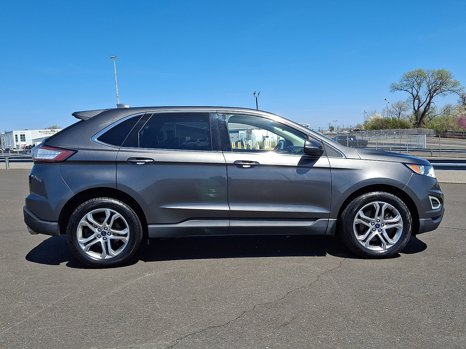 Used 2016 Ford Edge Titanium w/ Equipment Group 301A AWD/4WD image 7