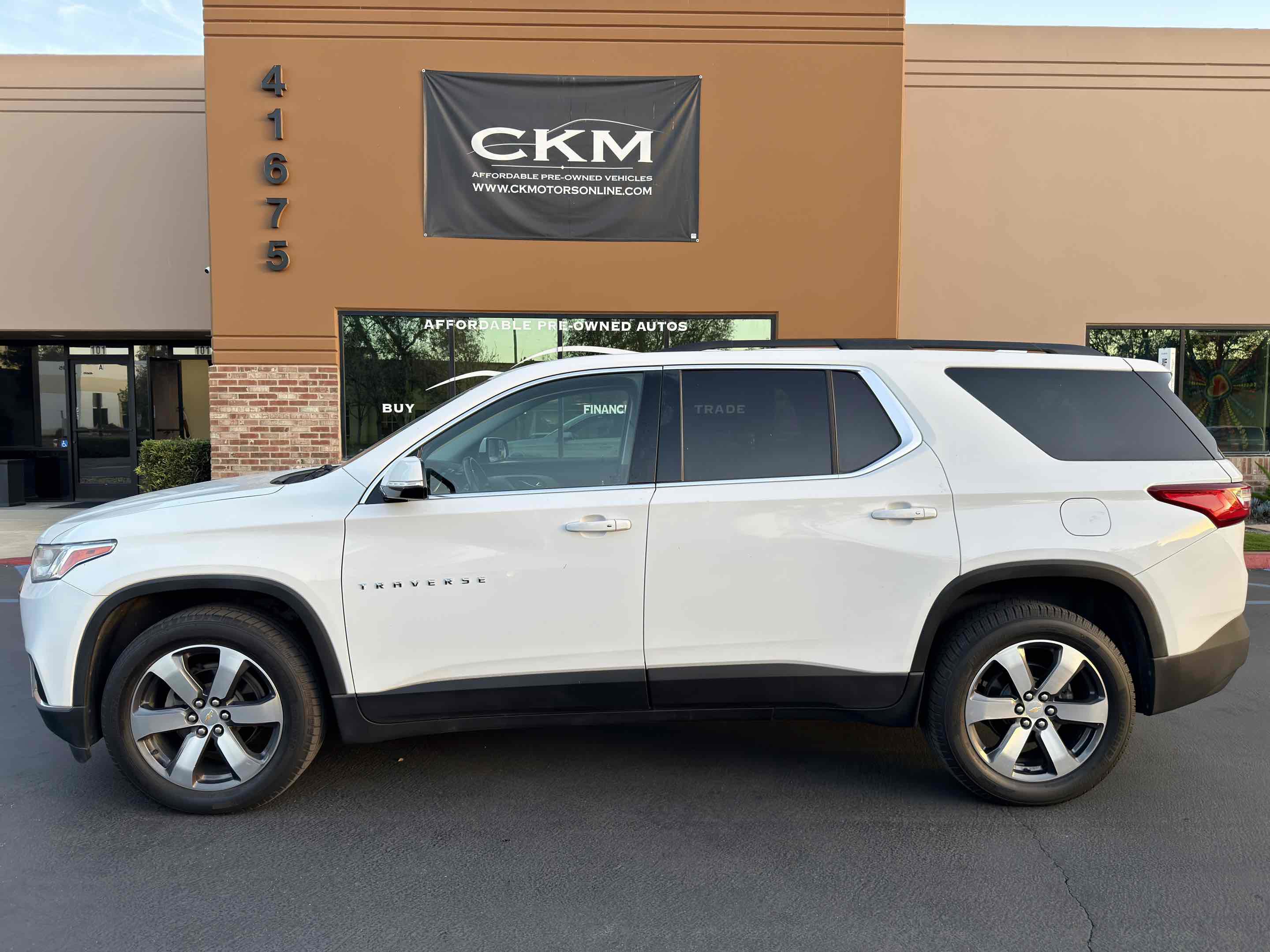 Used 2019 Chevrolet Traverse LT w/ LT Premium Package image 4