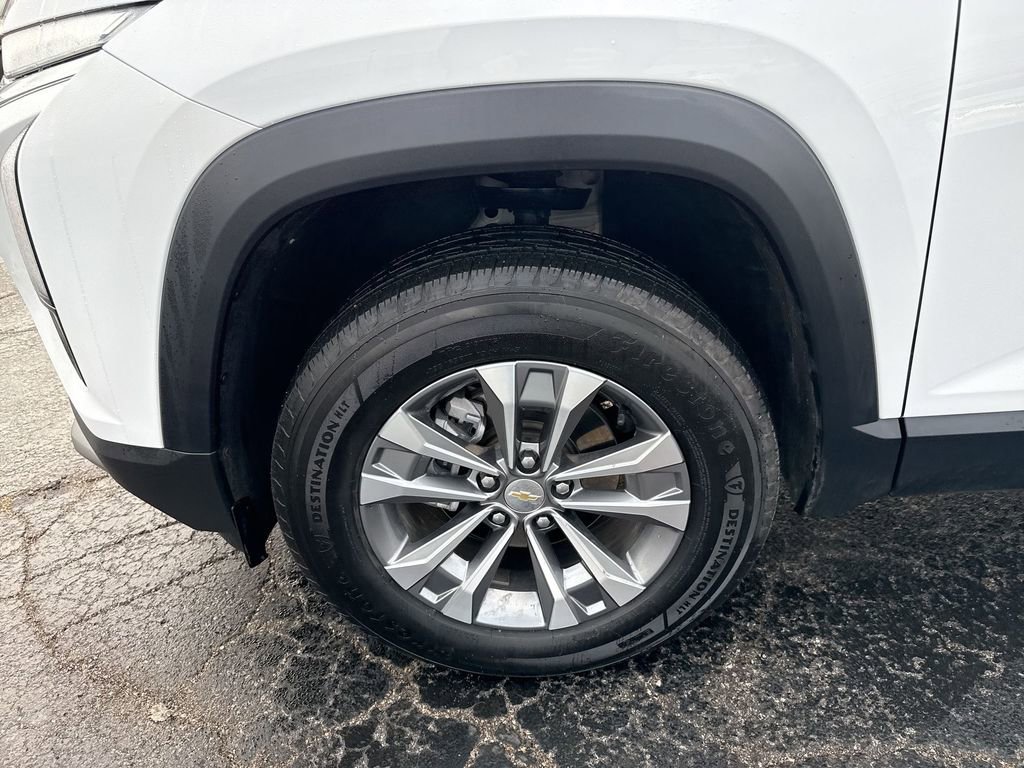 Used 2025 Chevrolet Equinox LT image 33