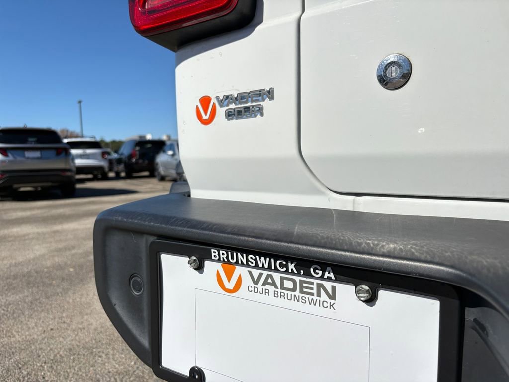 Used 2018 Jeep Wrangler Unlimited Rubicon image 11