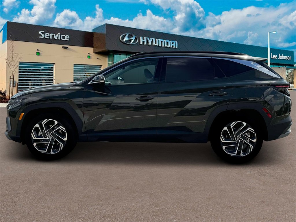 New 2025 Hyundai Tucson Limited image 3