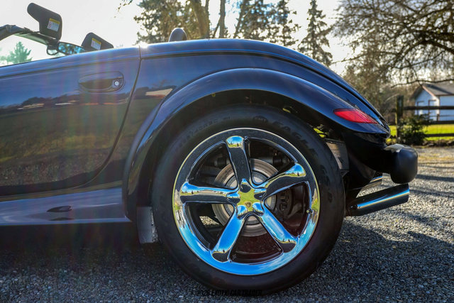 Used 2001 Chrysler Prowler image 5