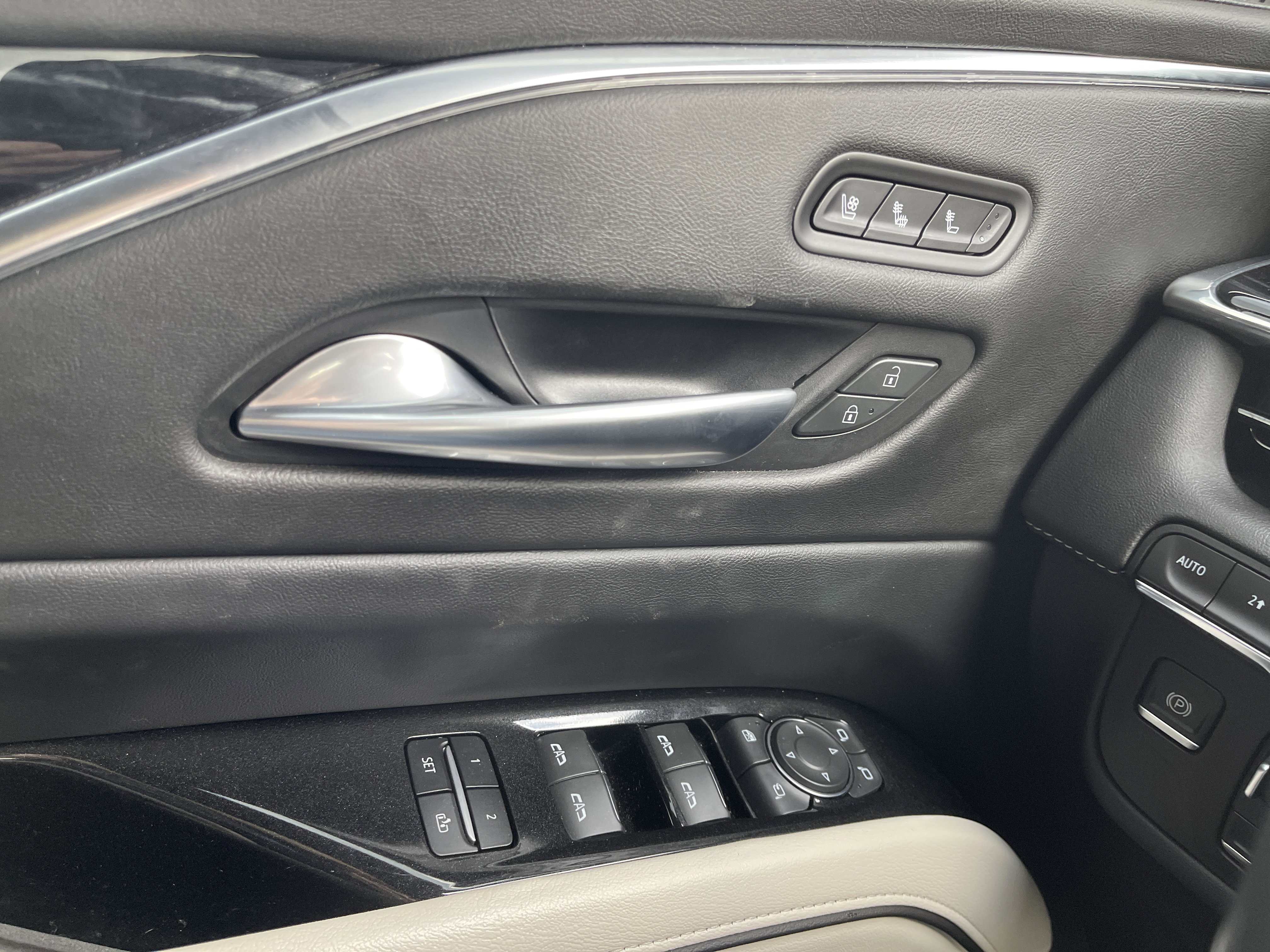 Used 2022 Cadillac Escalade Sport w/ Touring Package image 23