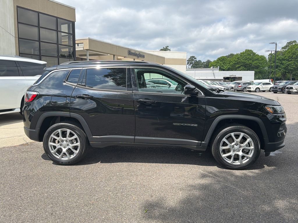 Used 2023 Jeep Compass Latitude AWD/4WD image 20