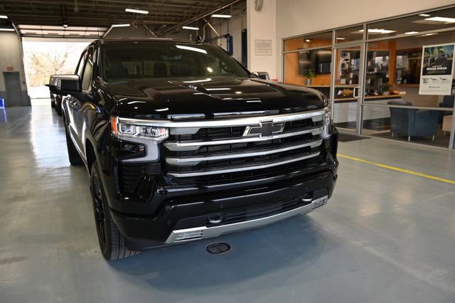 New 2026 Chevrolet Silverado 1500 High Country AWD/4WD image 3
