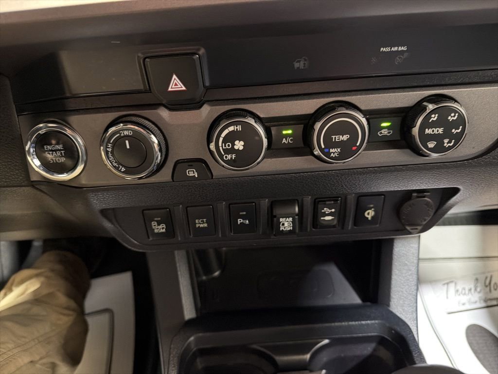 Used 2019 Toyota Tacoma TRD Sport w/ Technology Package AWD/4WD image 31