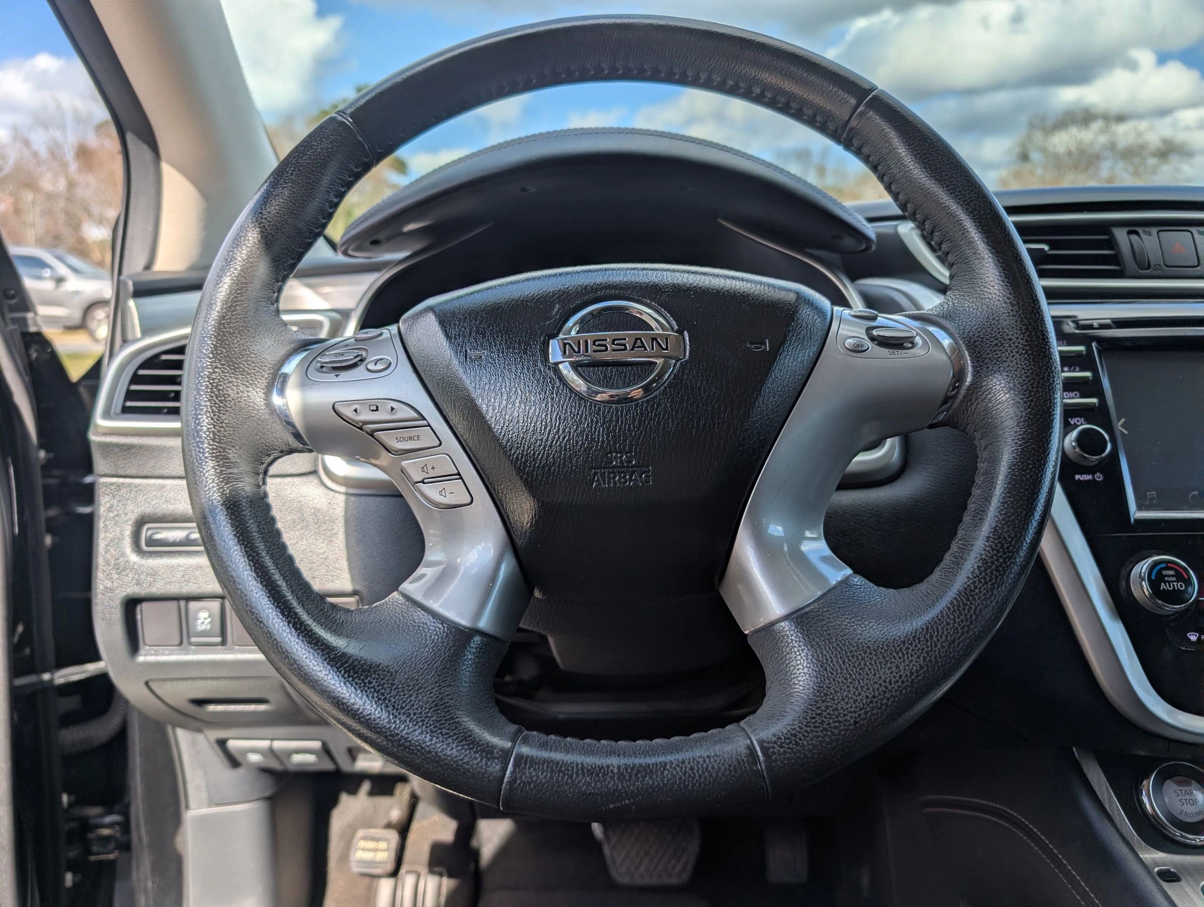 Used 2017 Nissan Murano SV FWD image 21