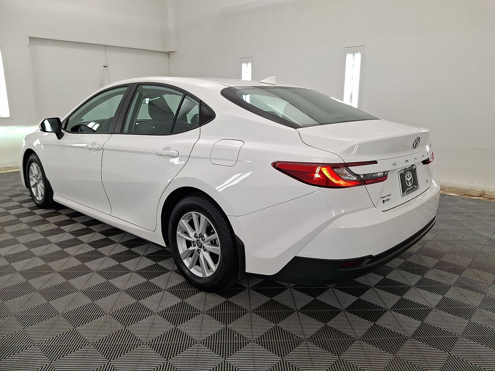 Used 2025 Toyota Camry LE FWD image 13