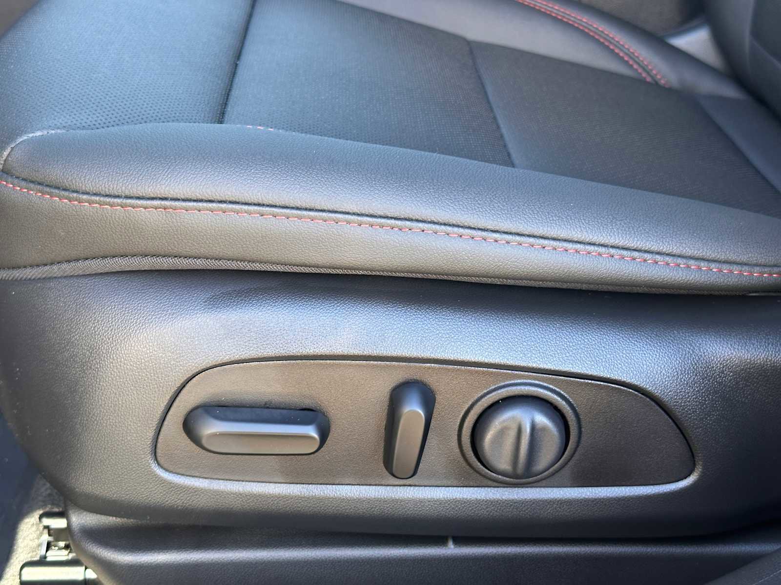 New 2026 Chevrolet Trax RS image 5