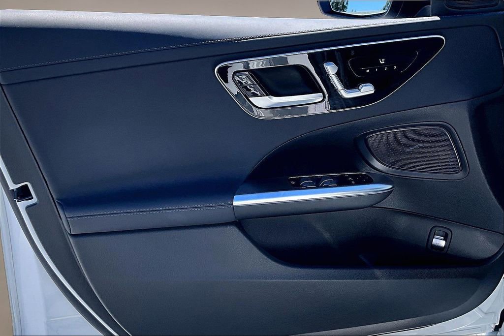 Used 2023 Mercedes-Benz C 300 Sedan image 18