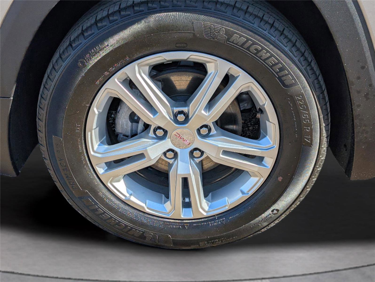 Used 2024 GMC Terrain SLE image 9