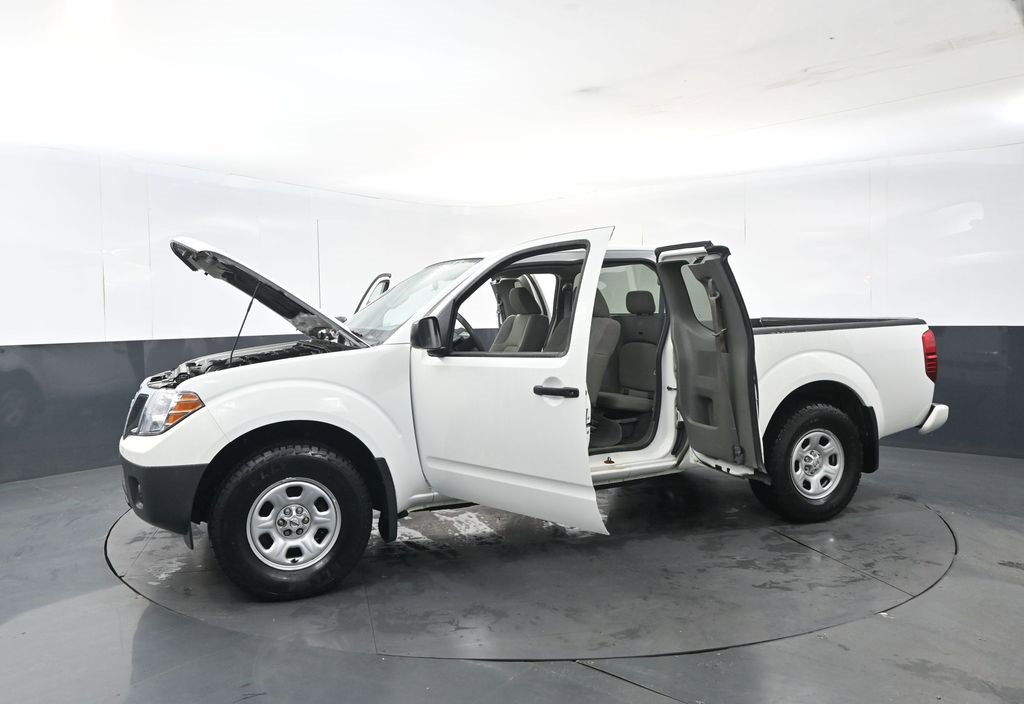 Used 2020 Nissan Frontier S image 30
