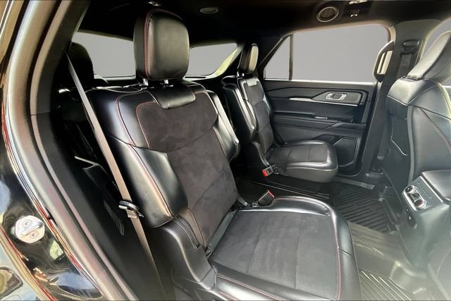 Used 2025 Ford Explorer ST AWD/4WD image 25