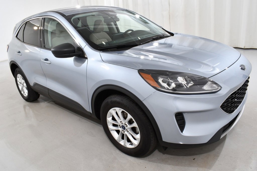 Used 2022 Ford Escape SE w/ Cold Weather Package image 5