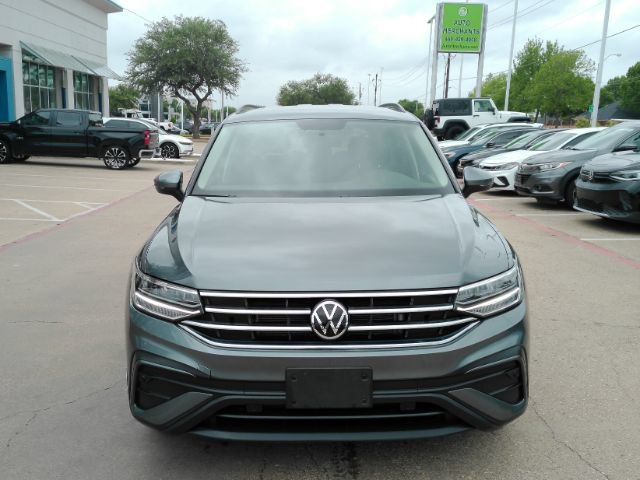 Used 2022 Volkswagen Tiguan S FWD image 2